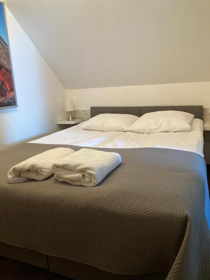 Apartamenty I Pokoje Na Letniej Ujście-Darłowskie Exterior foto